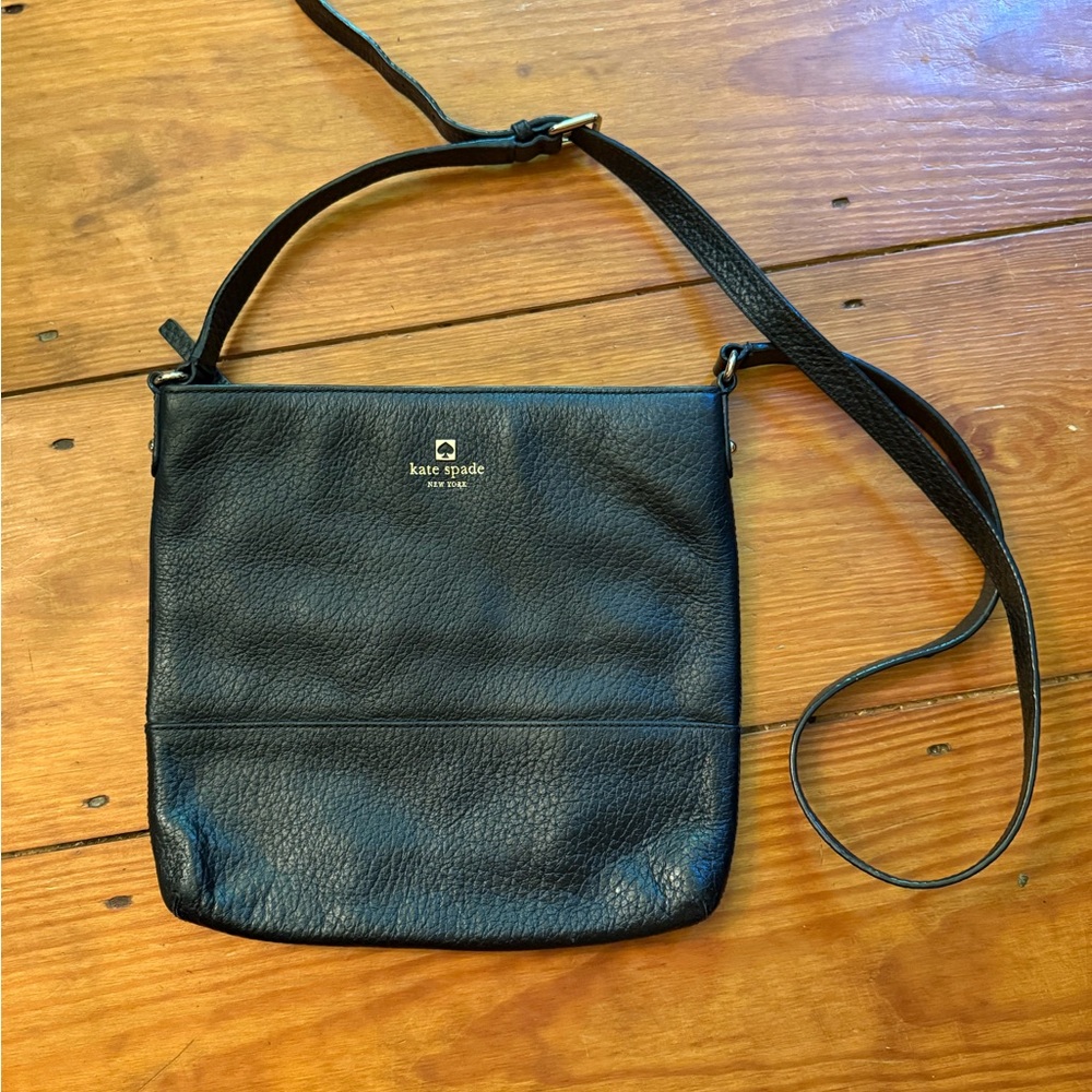 Kate Spade Black Pebbled Leather Messenger Bag 🖤
